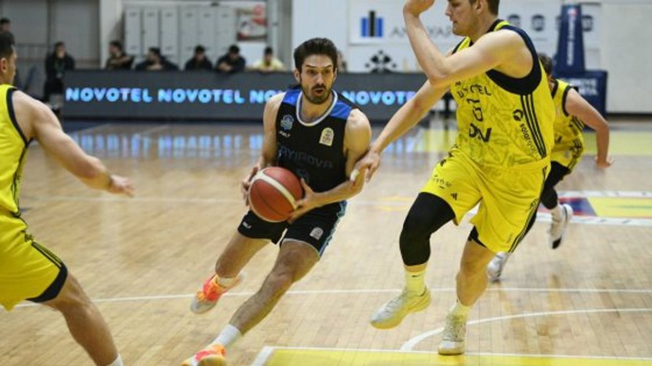 Çayırova Belediyesi, Fenerbahçe Koleji’ni yendi