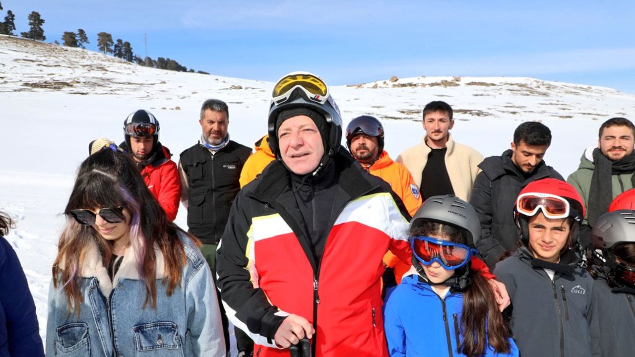 Öğrenciler "Karın Yıldızları Sarıkamış'ta" projesiyle hem öğreniyor, hem eğleniyor