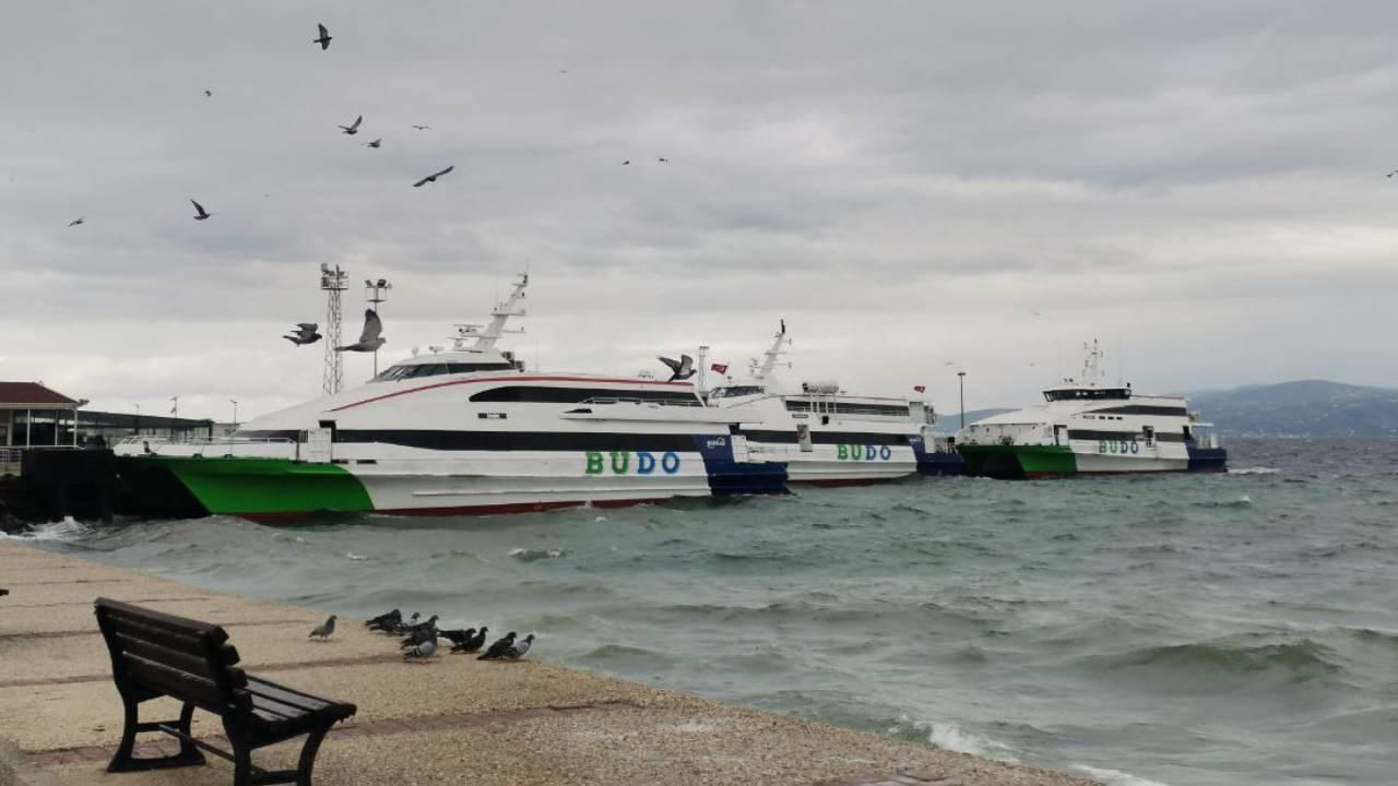 İstanbul Boğazı'nda gemi trafiğine "sis" engeli
