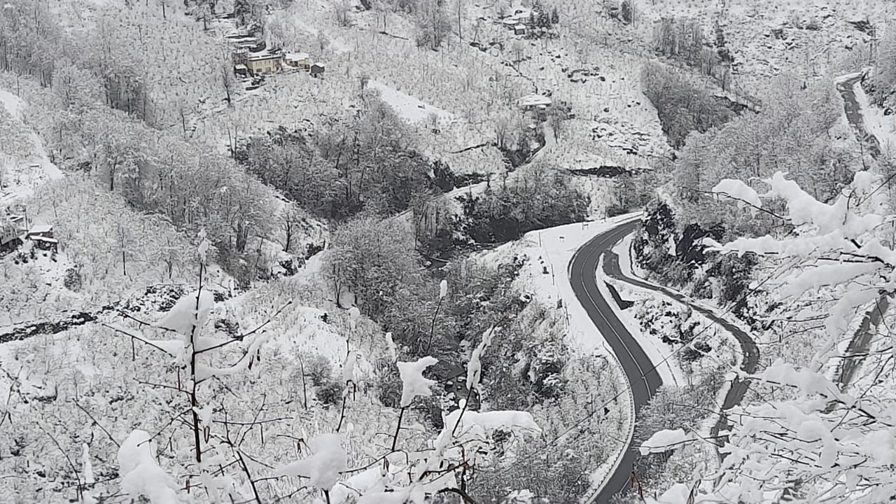Trabzon Şalpazarı’nda 26 mahalle yolu kapandı