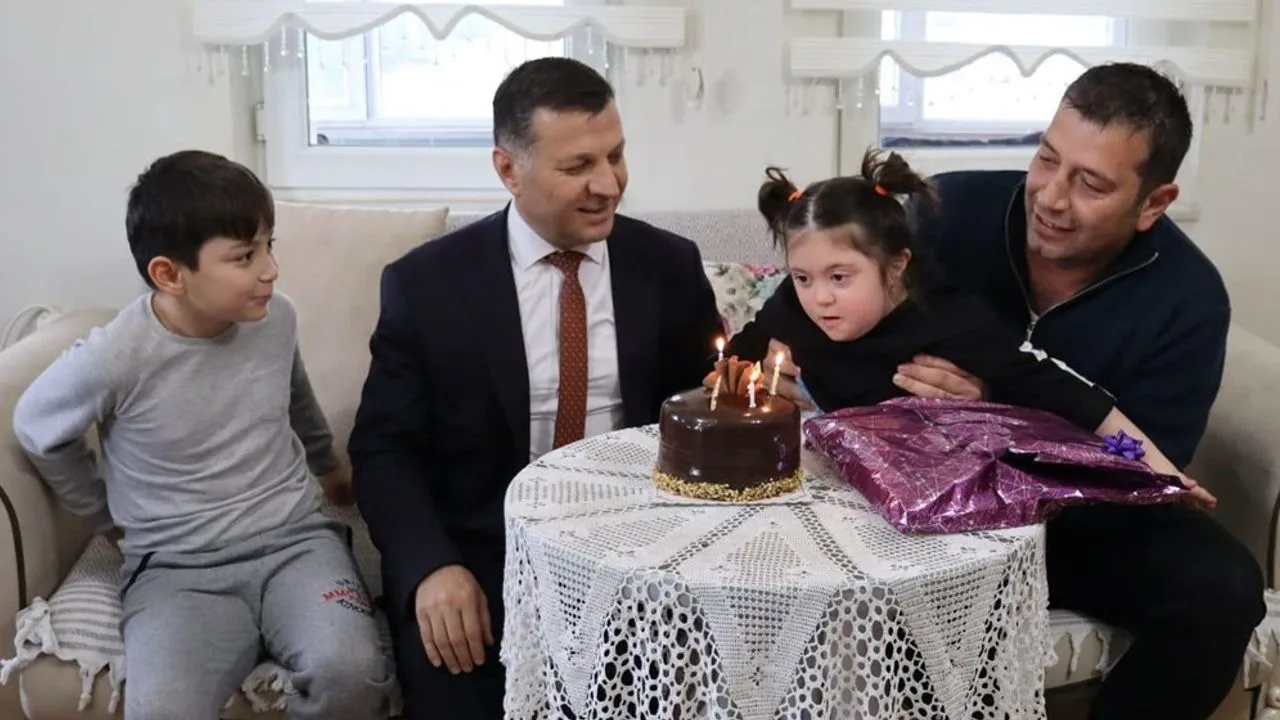 Ramazan'da bakanlıktan 155 bin aileye ziyaret