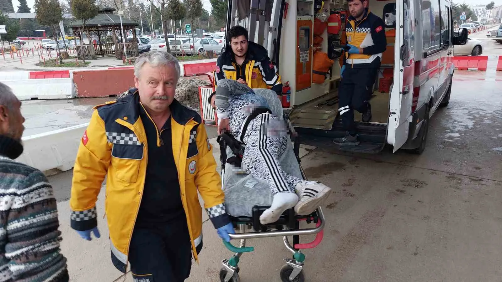 Samsun’da akaryakıt istasyonunda bıçaklı saldırı: Motosiklet sürücüsü yaralandı.