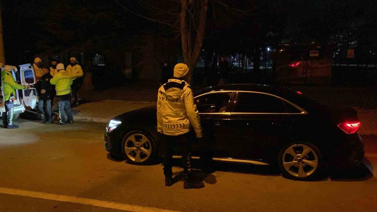 Bolu’da polis ekipleri, trafik denetimlerini sıklaştırdı