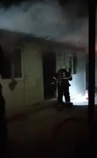 Hatay’da depremzedelerin kaldığı konteyner kentte çıkan yangın felaketi!