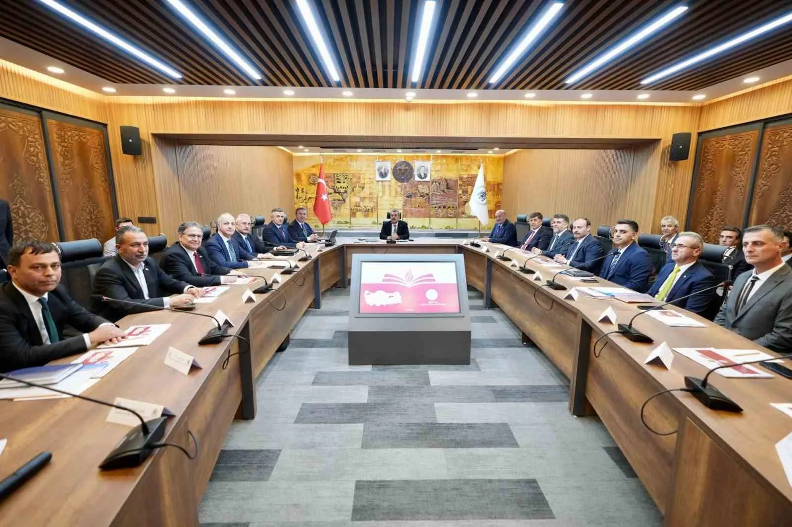 Erzincan’da Millî Eğitim Bakanı Tekin, İl Eğitim Değerlendirme Toplantısı Gerçekleştirdi.