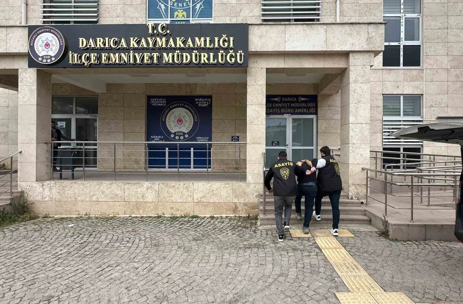 Üniversite Öğrencisi Saraçhane’de Polisi Tehdit Etti, Kocaeli’de Yakalandı