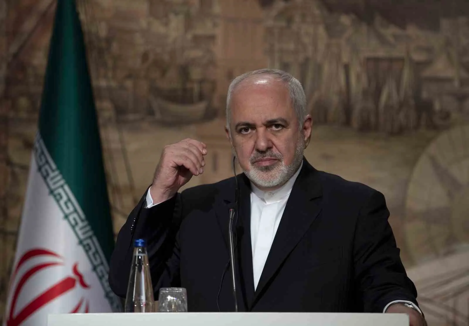 İran’ın Stratejik İşlerden Sorumlu Cumhurbaşkan Yardımcısı Muhammed Cevad Zarif Görevinden İstifa Etti