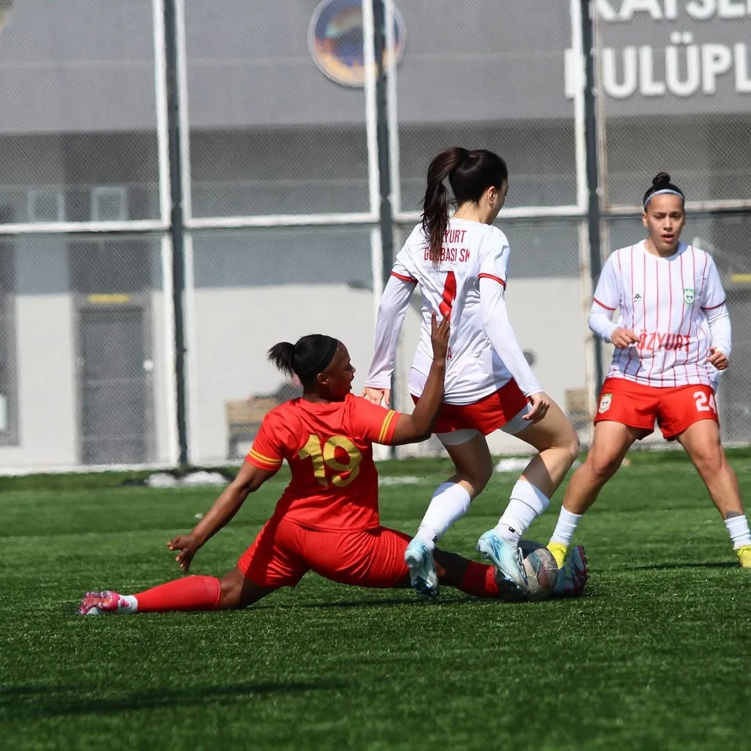 Kadınlar 1. Lig Play-Off maçında Kayseri Kadın FK ile Gölbaşı Belediyespor 1-1 Berabere Kaldı.
