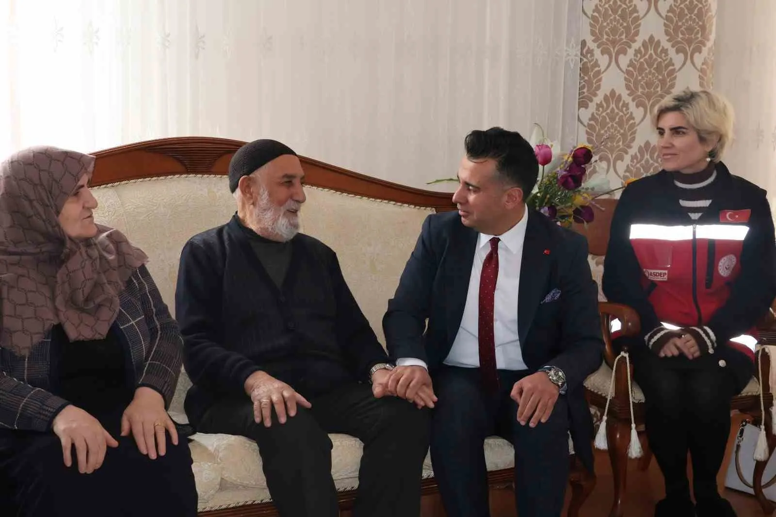 ERZURUM’DA 50 YILI AŞAN EVLİLİKLERİ ONURLANDIRAN AİLE YILI ETKİNLİĞİ