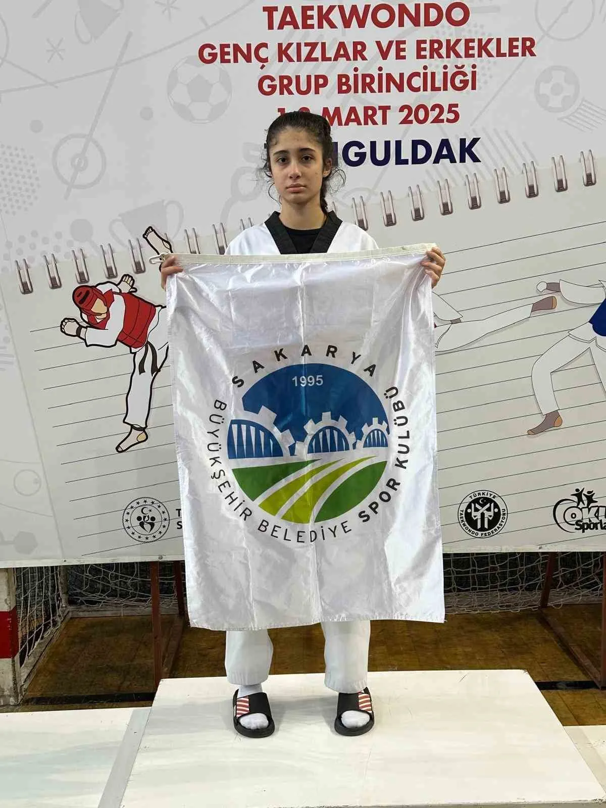 SELEN GÖRELER, GRUPLAR TAEKWONDO ŞAMPİYONASI’NDA 3. OLARAK NİĞDE’DEKİ FİNAL İÇİN BİLETİNİ ALDI.