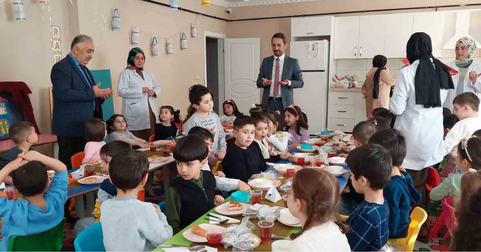 Erzurum’da Çocuklara Tekne Orucu Geleneğiyle Oruç Tutma Sevinci Yaşatıldı
