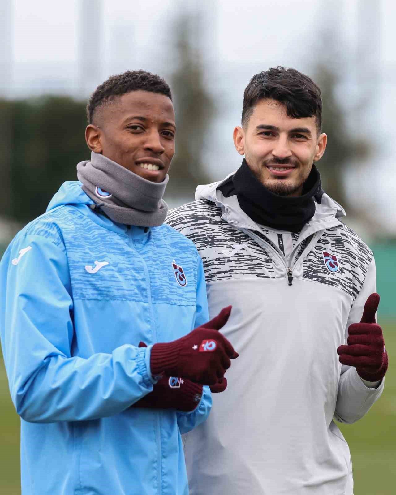 “Trabzonspor’da Konyaspor Maçının Kritik İsimleri: Uğurcan Çakır ve Simon Banza”