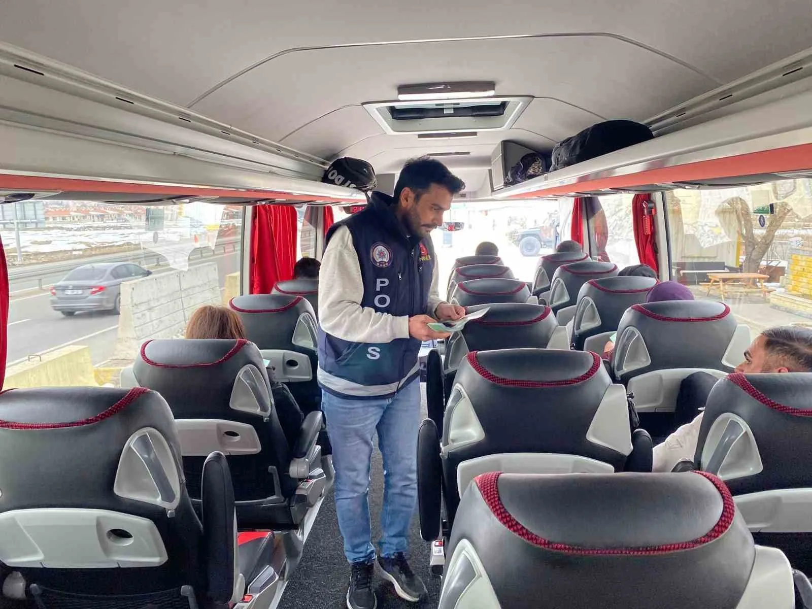 “Erzincan’da Narkotik Suçlarla Mücadelede Bilinçli Yolcular Hassasiyeti Artırıldı”