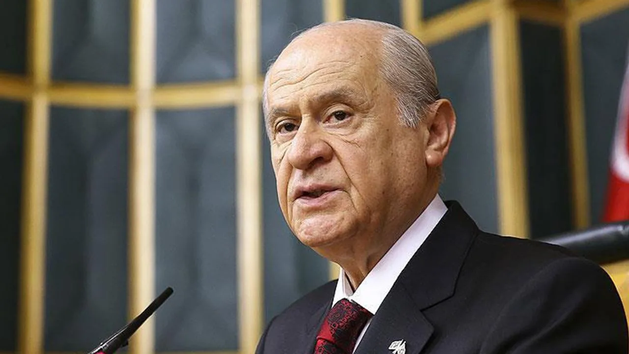 Bahçeli 66 gün sonunda mesaisine başladı: Türkeş'in kabrini ziyaret etti