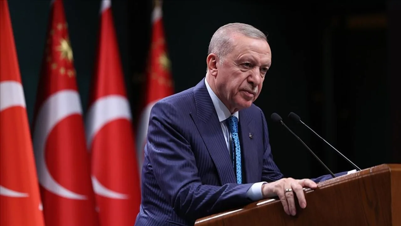 Cumhurbaşkanı Erdoğan'dan Özel'in "cuntacı" sözlerine dava!