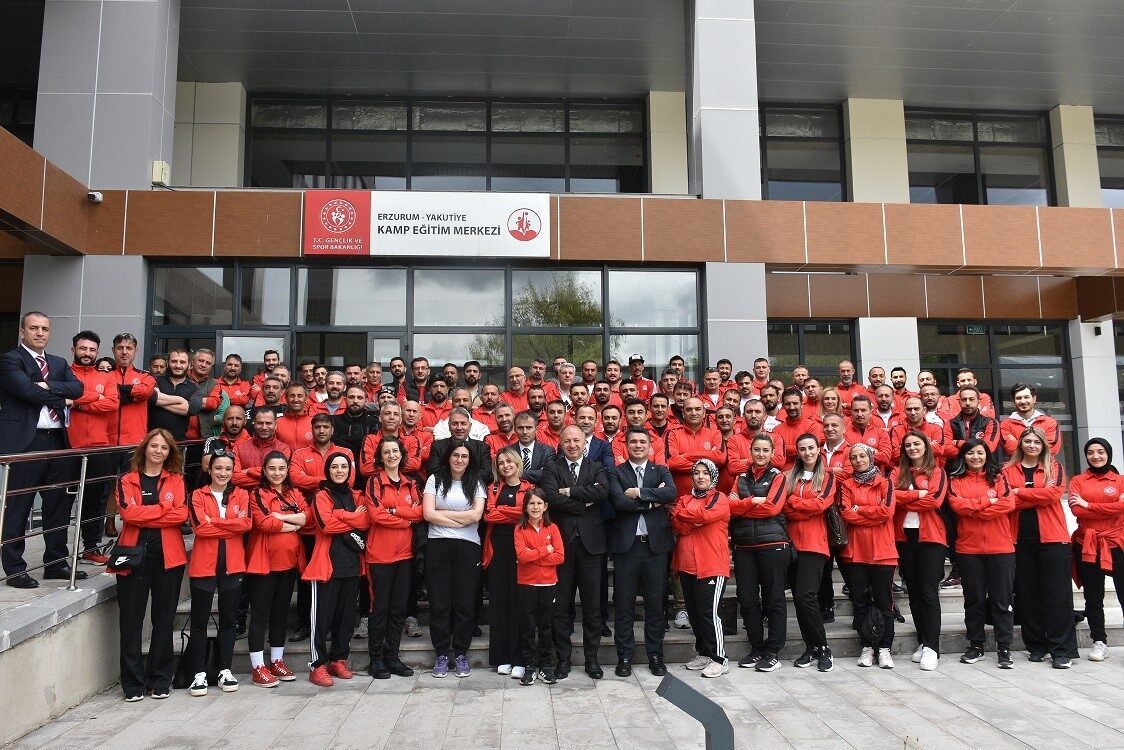Çakmur, “Sporun mutfağında siz varsınız”