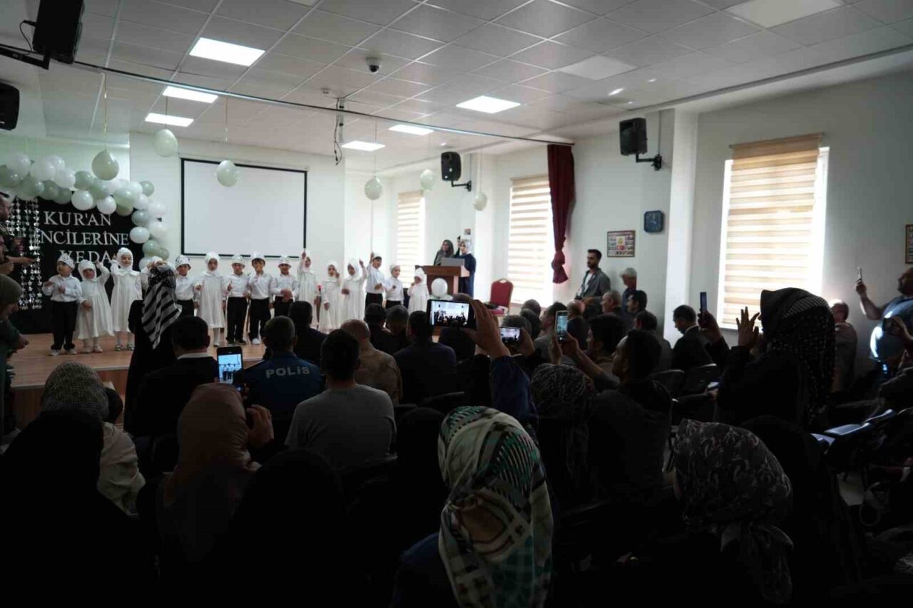 Otlukbeli’de “Kuran İncilerine Veda” programı düzenlendi