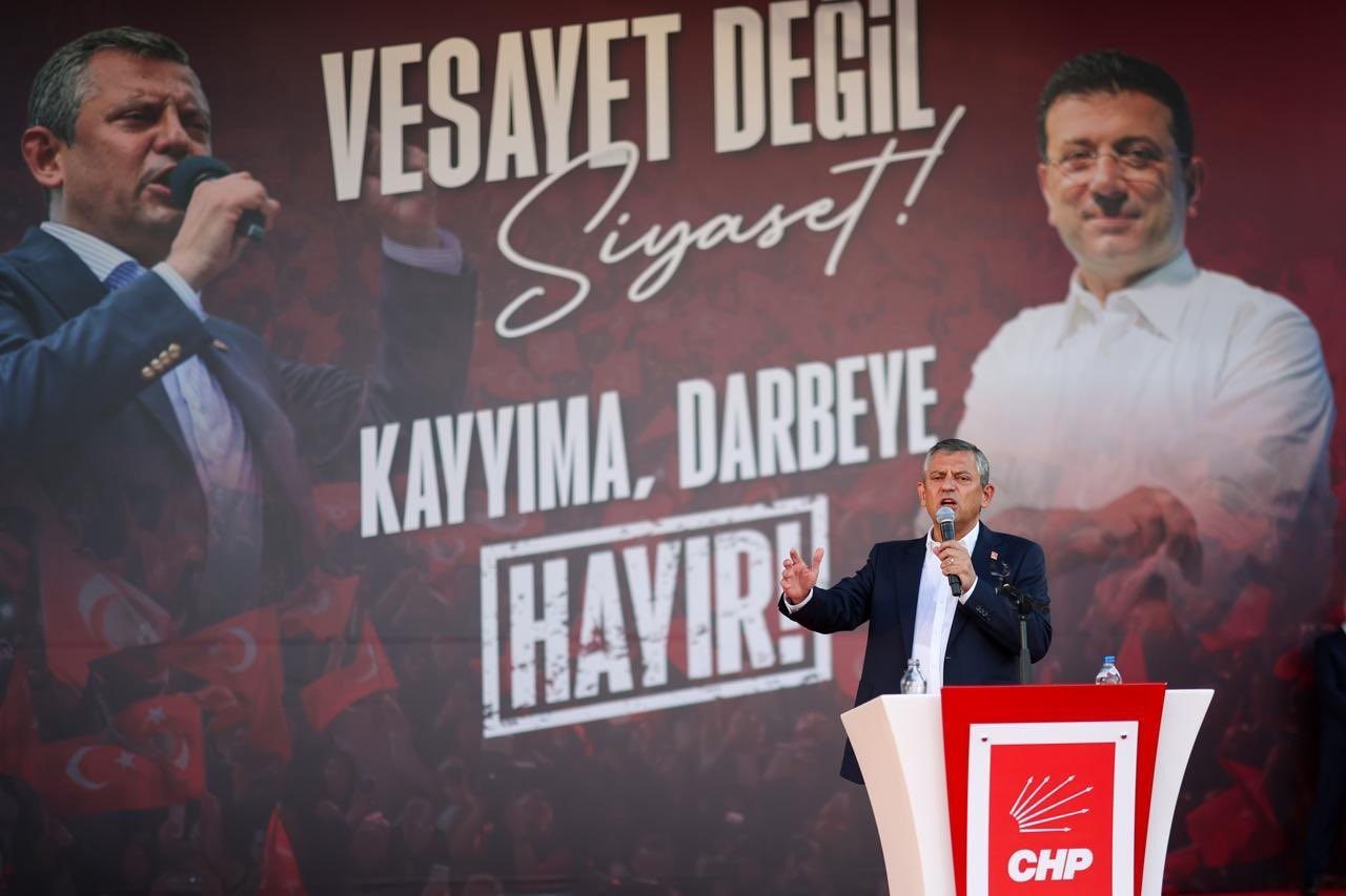 CHP Genel Başkanı Özel: “CHP’nin babaevine kimse el uzatamaz”