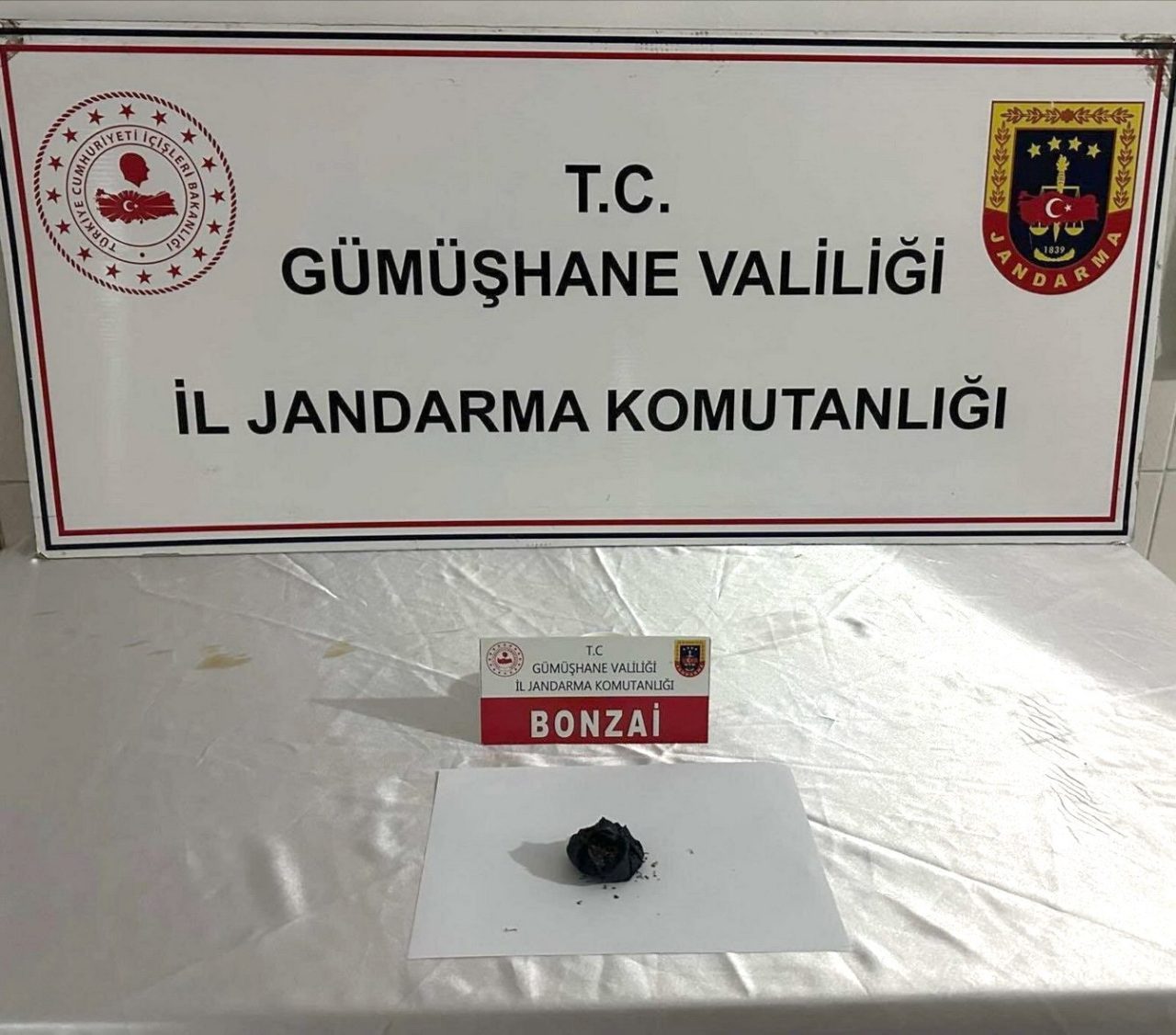 Gümüşhane’de jandarmadan uyuşturucu operasyonu