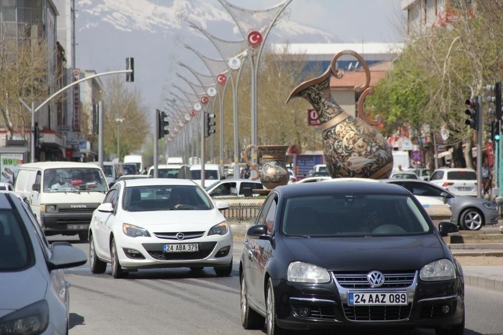 Erzincan’da araç sayısı 82 bin 645 oldu