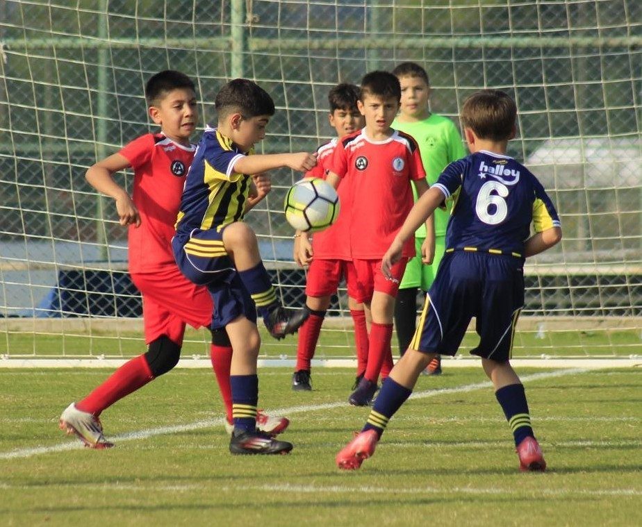 Fenerbahçe’yi eleyen Denizlili gençler dikkat çekti