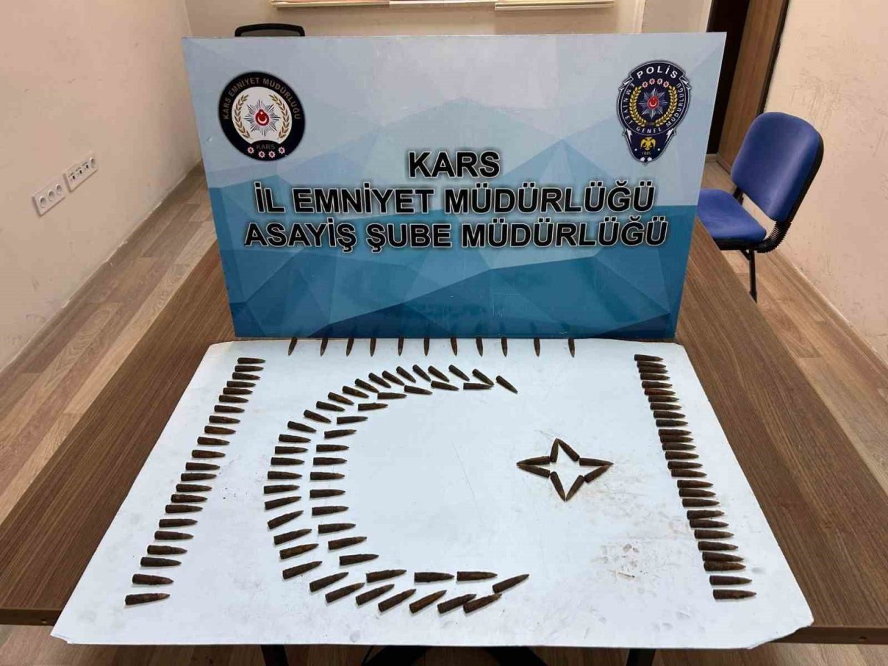 Kars’ta çok sayıda silah ve mühimmat ele geçirildi