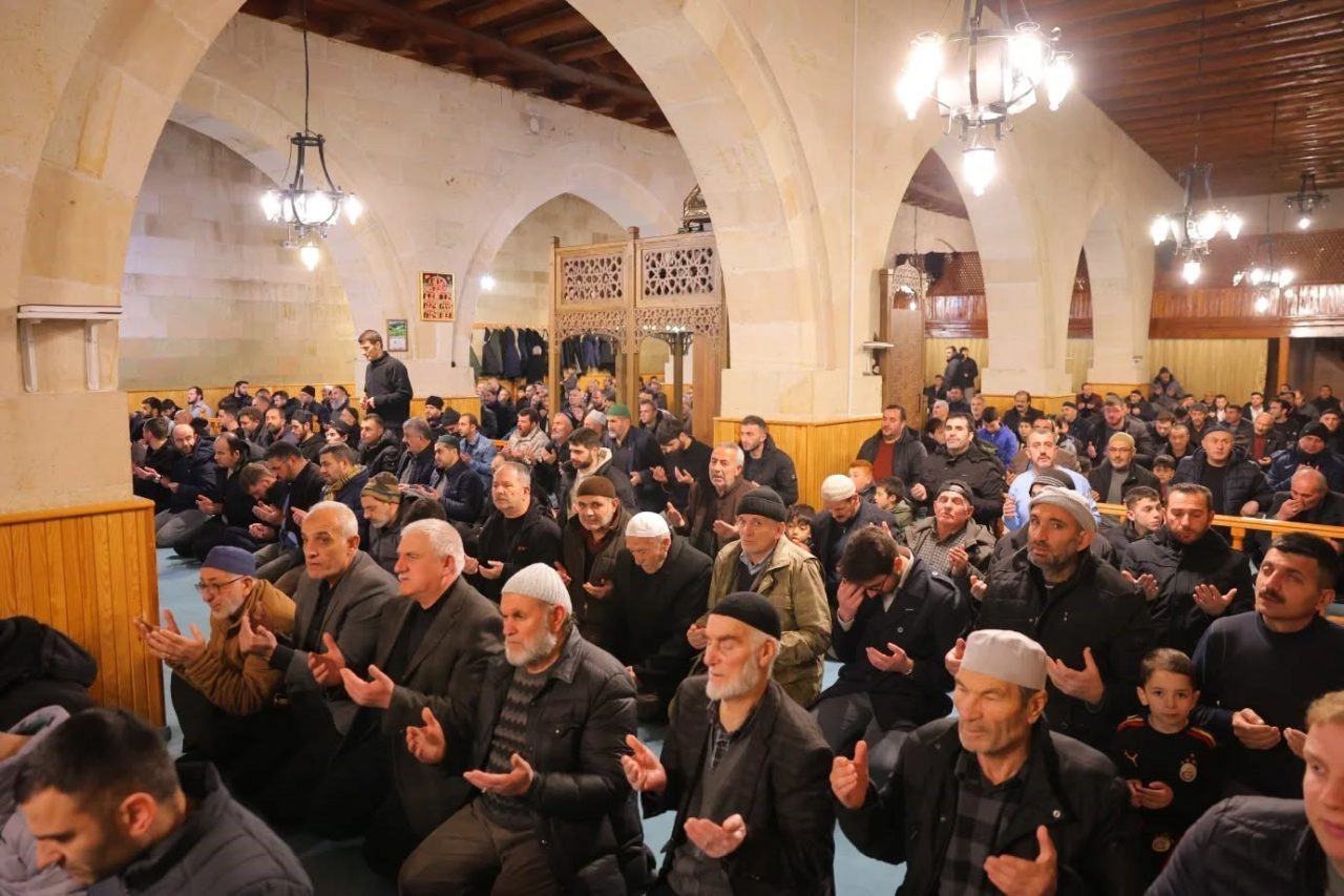Bayburt’ta Regaip Kandili dualarla idrak edildi