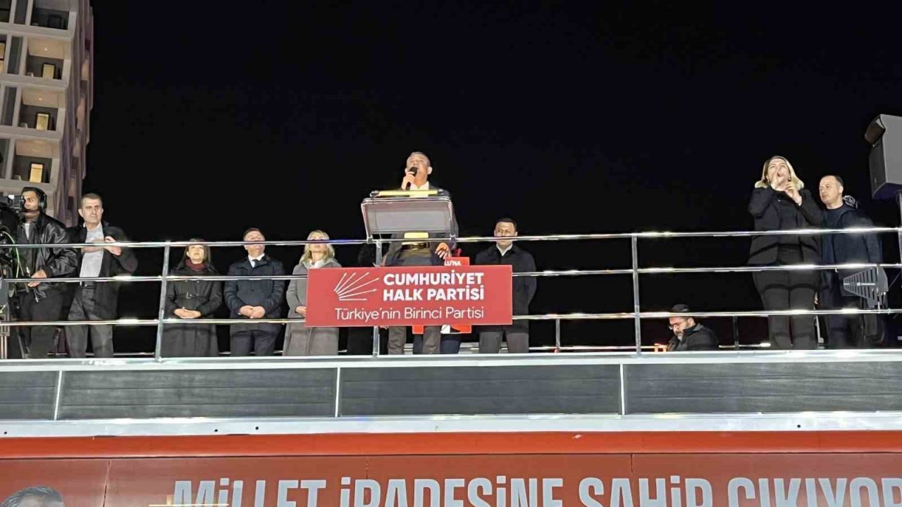 CHP Genel Başkanı Özgür Özel, Güngören’deki mitinge katıldı