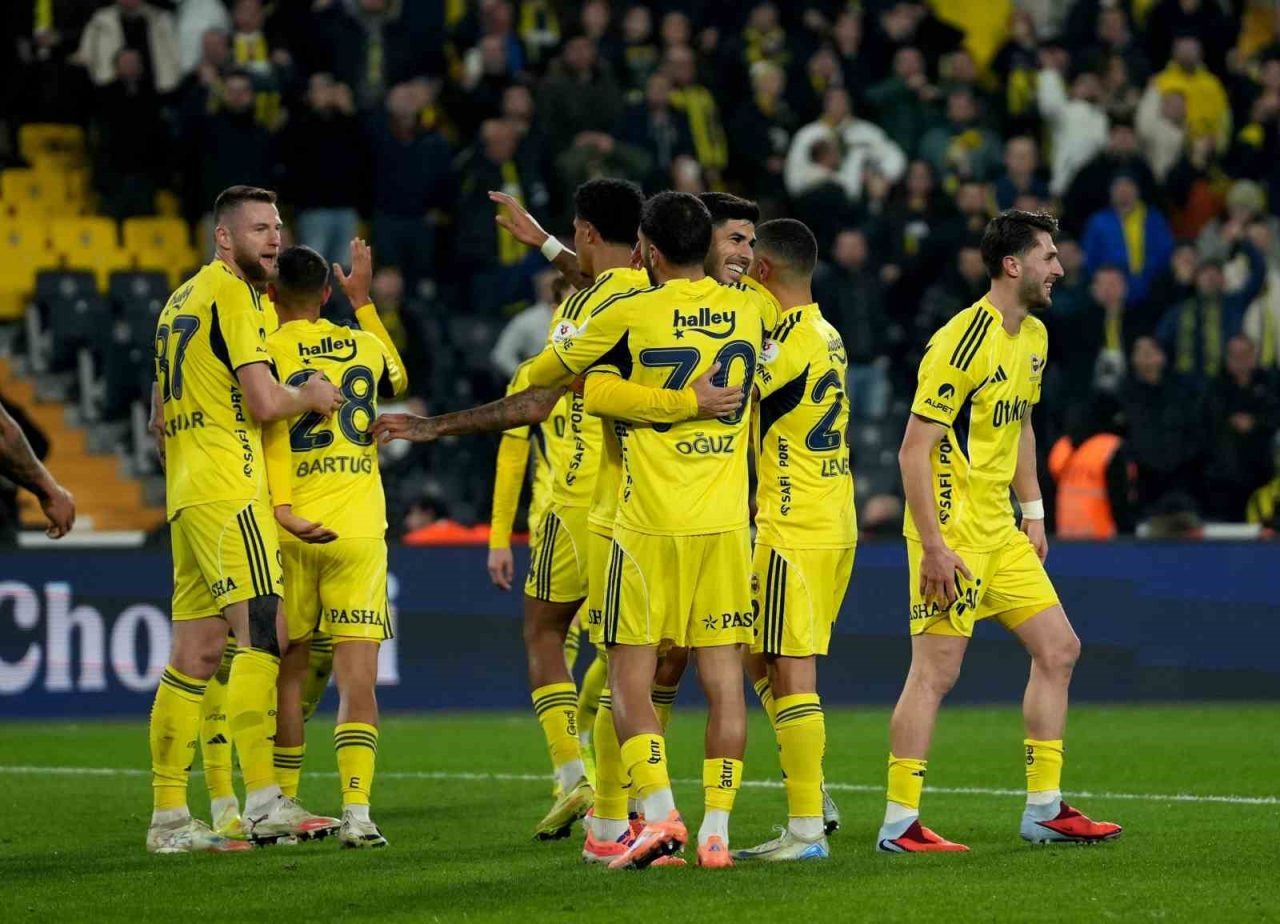 Fenerbahçe, ligde 2 maç sonra kazandı