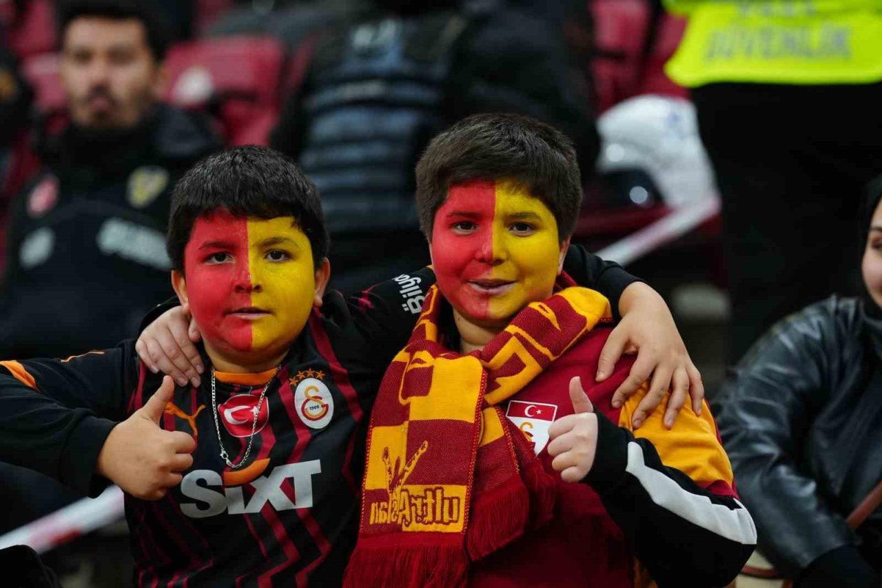 Galatasaray – Kasımpaşa maçını 34 bin 441 seyirci takip etti