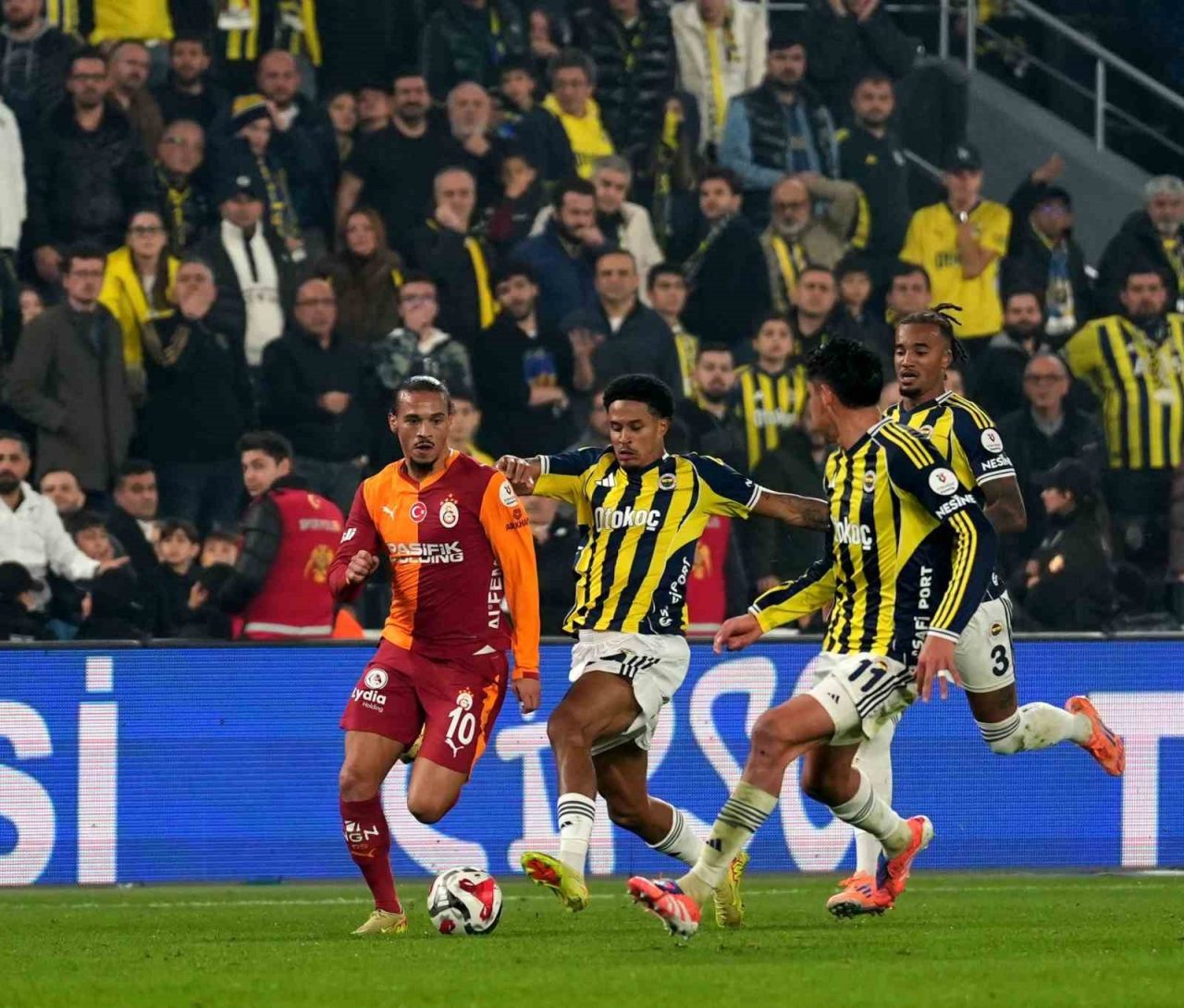 Jayden Oosterwolde cezalı duruma düştü