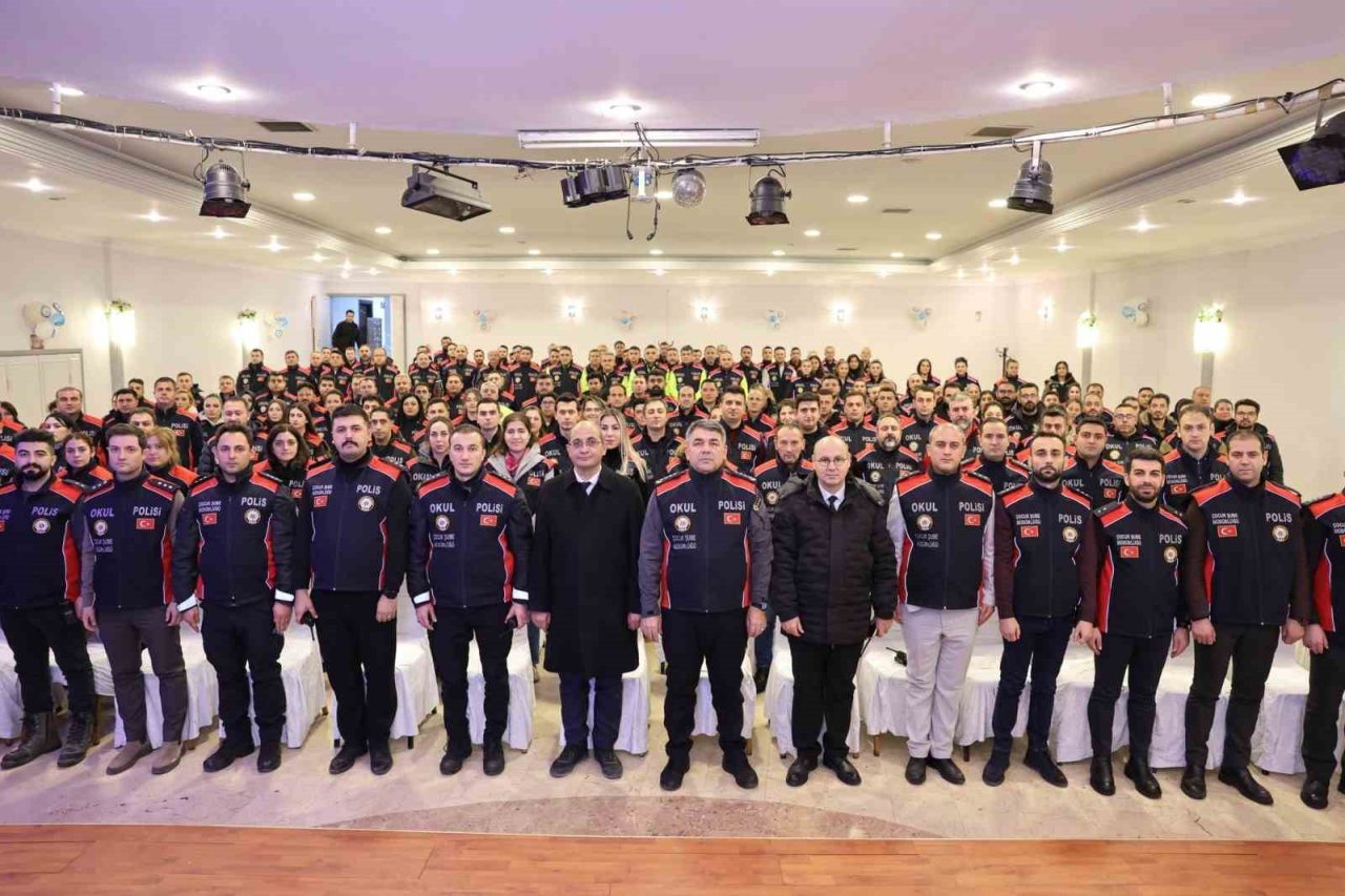Karaburun’dan “Okul Polisi” zirvesi