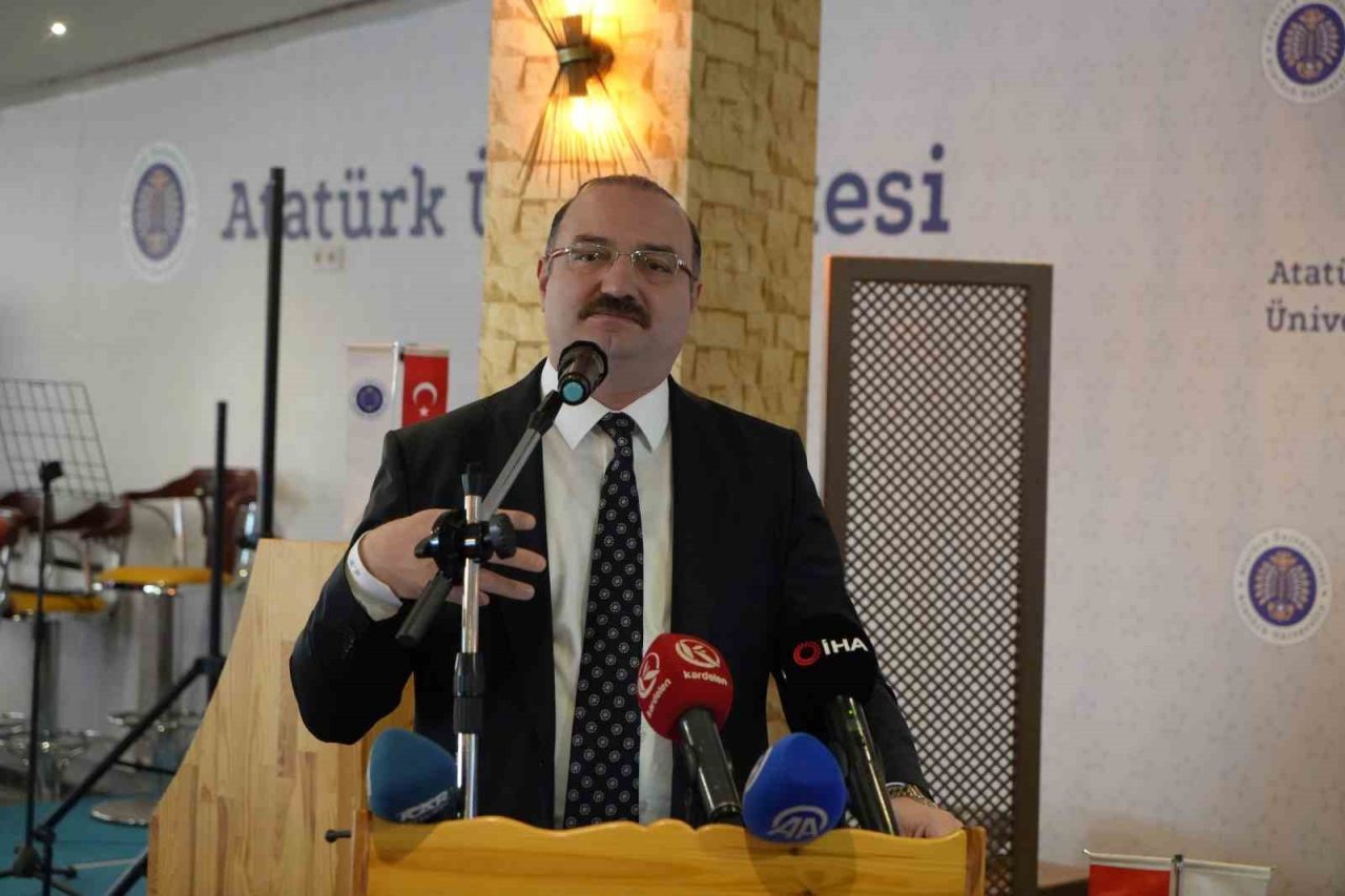 Rektör Hacımüftüoğlu; “Üniversite-basın iş birliğini güçlendirmeyi önemsiyoruz”