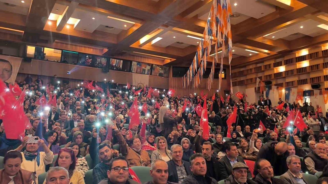 AK Parti Genel Başkan Yardımcısı Yazıcı’dan ’yeni anayasa’ vurgusu: “Millet kendi anayasasını yapmalı”