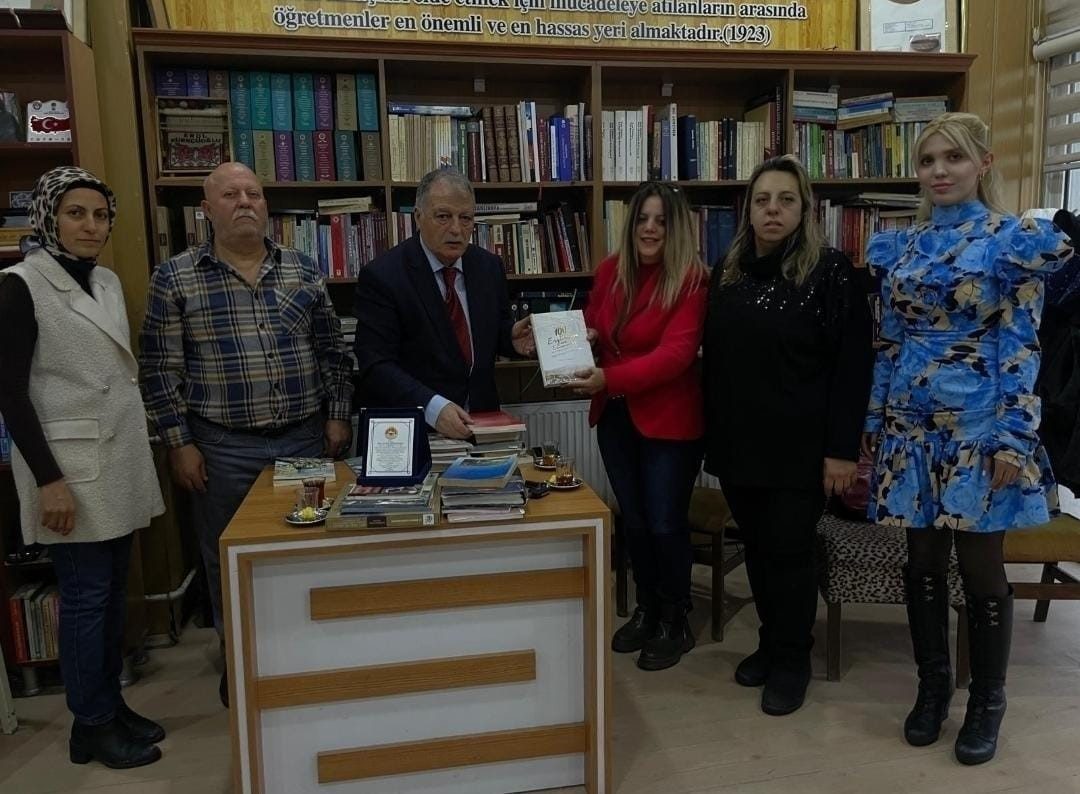 Erzurum’un tarih hafızasına vefa: Prof. Dr. Erol Kürkçüoğlu’na plaket verdiler