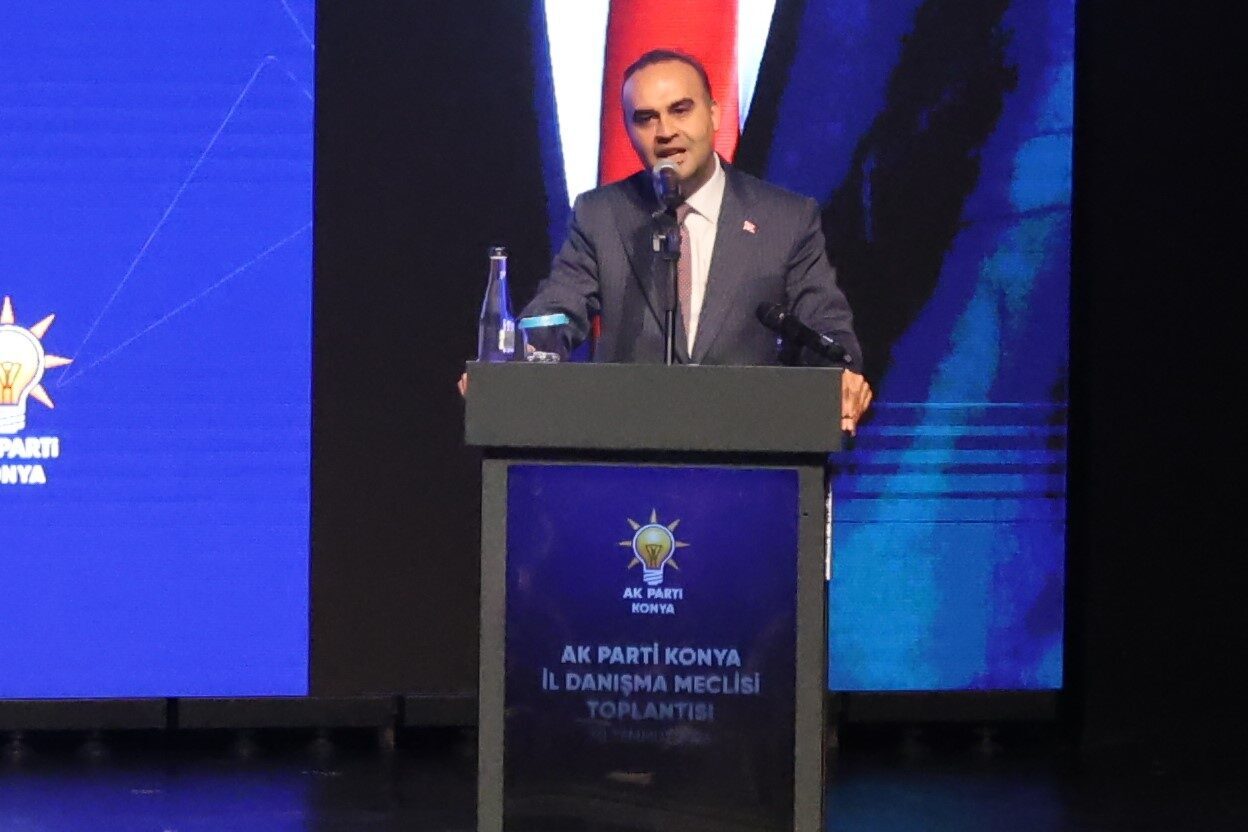 Bakan Kacır: “Ay yıldızlı bayrağımızı kendi uzay aracımızla Ay’a ulaştıracağız”